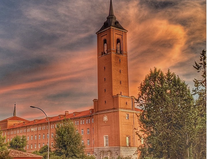 Seminario Diocesano.Carr de Porcuna,5,13005.Ciudad Real